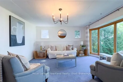 27 BLUEWATER Drive, ON N7A 3X8