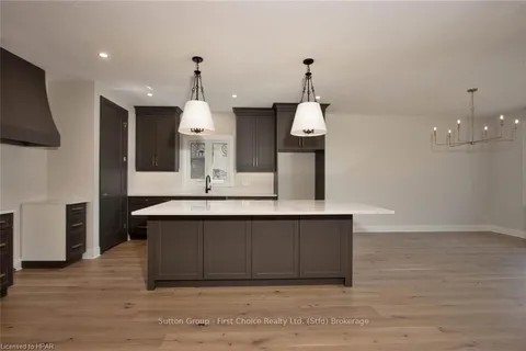117 KASTNER Street, ON N5A 0J7