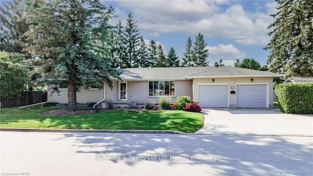 93 Langford Dr, Lucan Biddulph, ON N0M 2J0