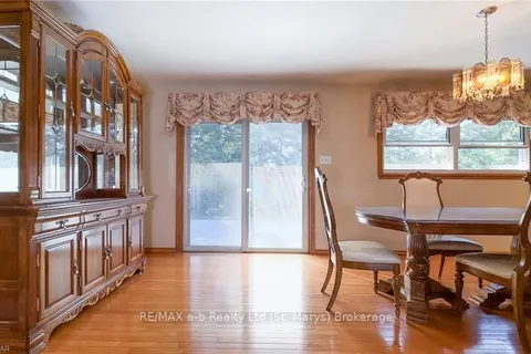 93 Langford Dr, Lucan Biddulph, ON N0M 2J0