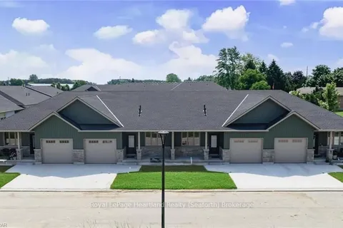 30 SILVER CREEK Rd, Huron East, ON N0K 1W0