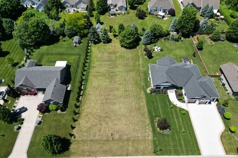 19 CARRIAGE Lane, Bluewater, ON N0M 1G0