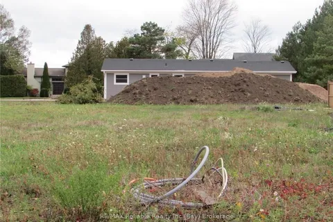 28 THIMBLEWEED Drive, Bluewater, ON N0K 1G0