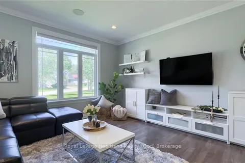 220 SPENCER St, Central Huron, ON N0M 1L0