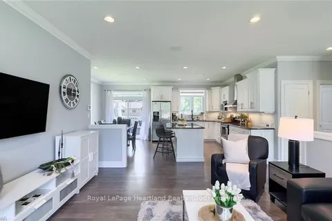 220 SPENCER St, Central Huron, ON N0M 1L0