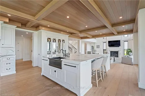 79585 COTTAGE Drive, Central Huron, ON N7A 3X8