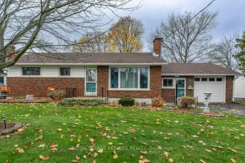 36 St Andrew St, Aylmer, ON N5H 2N1