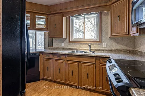 36 St Andrew St, Aylmer, ON N5H 2N1