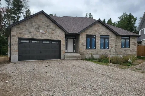 772 CAMPBELL Avenue, Kincardine, ON N2Z 1W1