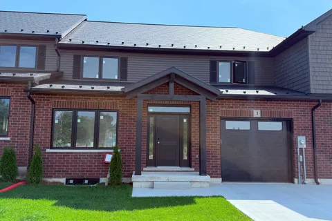 8 GOLF LINKS Road, ON N2Z 0G1