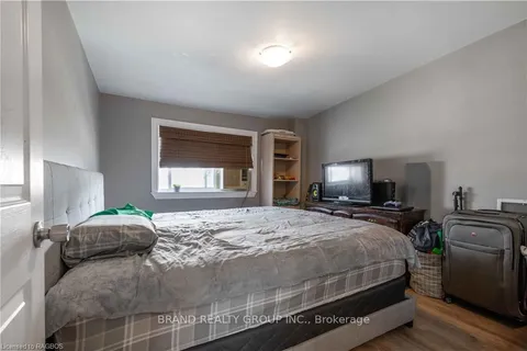 293 11TH St, Owen Sound, ON N4K 1T8