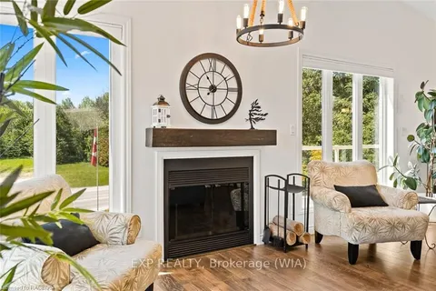 900 BERFORD St, South Bruce Peninsula, ON N0H 2T0