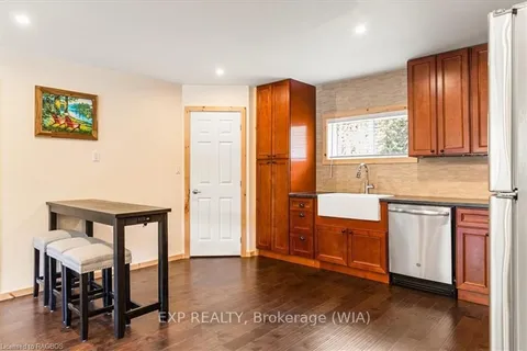 19 MURRAY Ave, Northern Bruce Peninsula, ON N0H 1W0