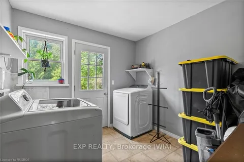 118 DIVISION St, South Bruce Peninsula, ON N0H 2T0