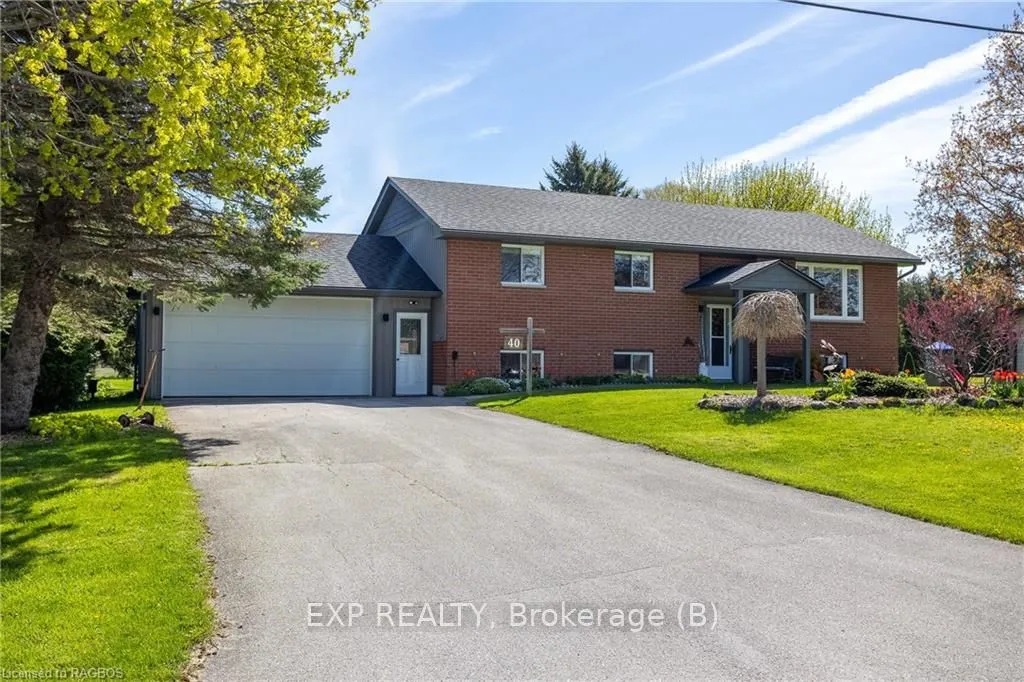 40 GARDINER St, Meaford, ON N4L 1K9