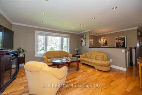 40 GARDINER St, Meaford, ON N4L 1K9