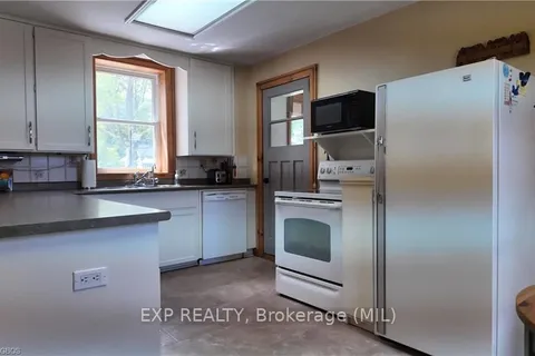 629 YONGE St, Brockton, ON N0G 2V0