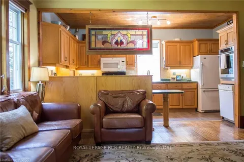 108 BEECH St, South Bruce Peninsula, ON N0H 2T0