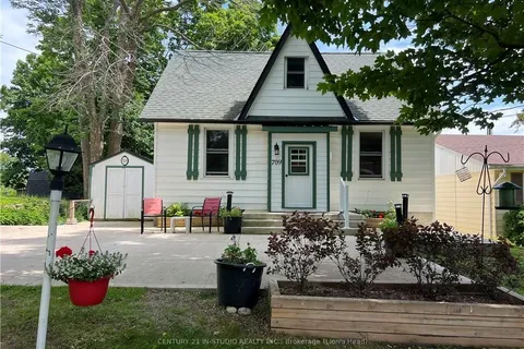 709 GOULD St, South Bruce Peninsula, ON N0H 2T0