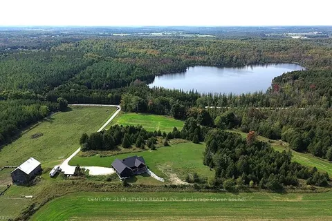 574461 SIDEROAD 40 RR1, West Grey, ON N0C 1H0