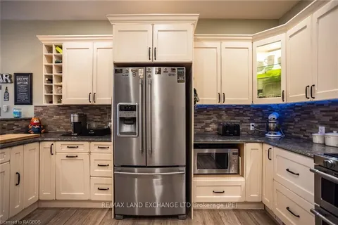 175 QUEEN St, Arran-Elderslie, ON N0G 2N0