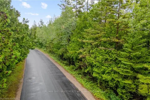 PT LT 4 NICHOLAS St, Northern Bruce Peninsula, ON N0H 2R0