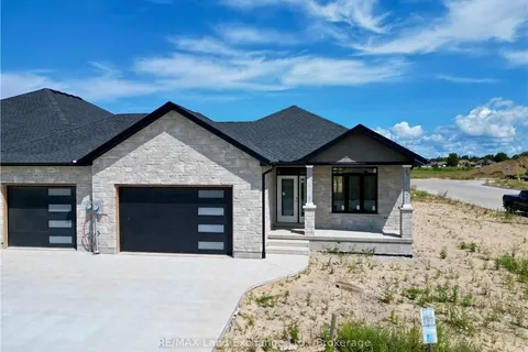 467 IVINGS Dr, Saugeen Shores, ON N0H 2C3