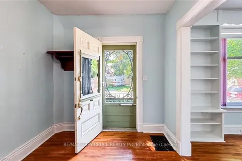 68 2ND St, Arran-Elderslie, ON N0G 1L0