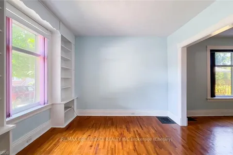 68 2ND St, Arran-Elderslie, ON N0G 1L0