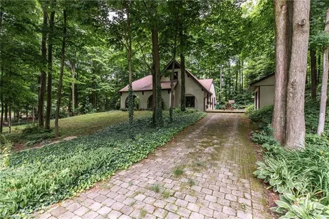 70 LAKELAND Dr, South Bruce Peninsula, ON N0H 2G0