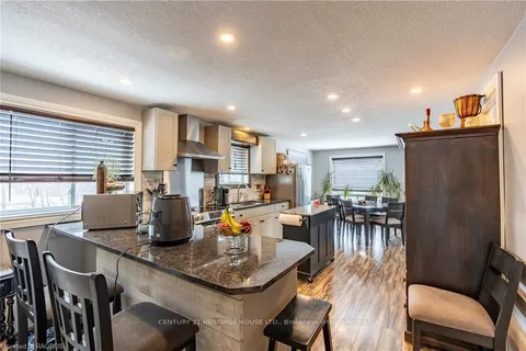 17 CARLTON Pl, Centre Wellington, ON N0B 1S0