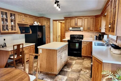 963 BOARDWALK St, Huron-Kinloss, ON N2Z 0C2