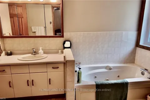 963 BOARDWALK St, Huron-Kinloss, ON N2Z 0C2