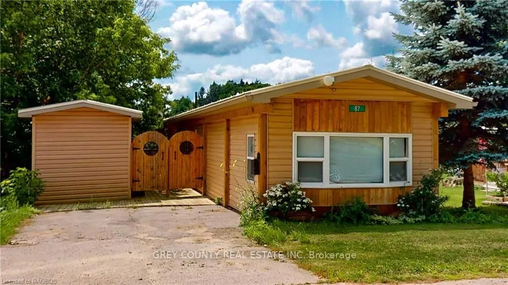 87 SUSSEX Sq, Georgian Bluffs, ON N4K 5N5