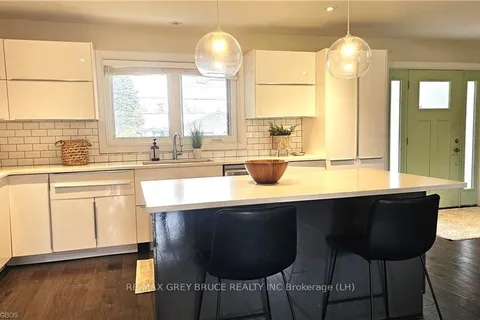 6 POINT VIEW Dr, Northern Bruce Peninsula, ON N0H 1W0