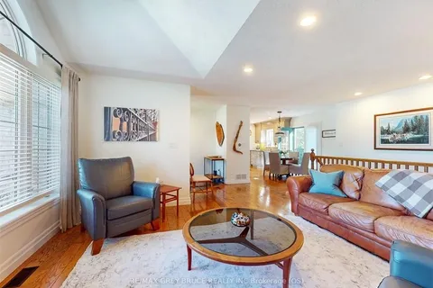 245 2ND, Owen Sound, ON N4K 6X2