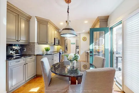 245 2ND, Owen Sound, ON N4K 6X2