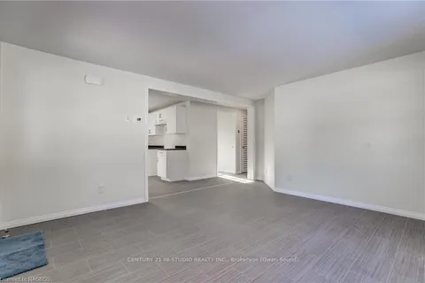 35 SUSSEX Square, Georgian Bluffs, ON N4K 5N5