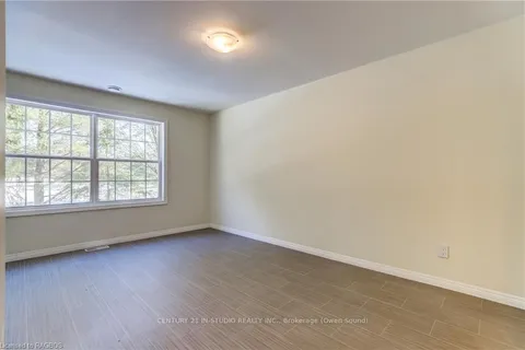66 SUSSEX Square, Georgian Bluffs, ON N0H 1G0