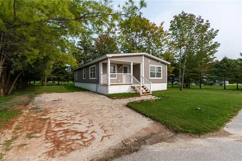 66 SUSSEX Square, Georgian Bluffs, ON N0H 1G0