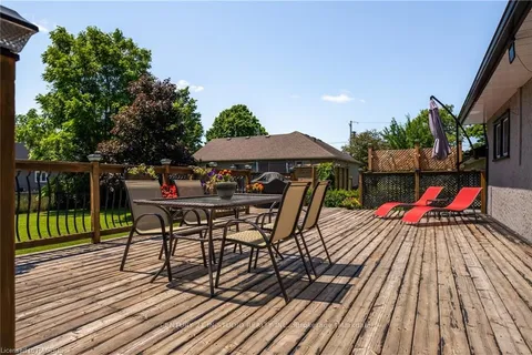 265 ELIZABETH St, West Grey, ON N0G 1R0