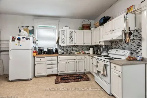 317 GEORGE St, Wellington North, ON N0G 1A0