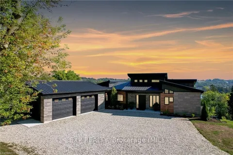 505 DURHAM St, Brockton, ON N0G 2V0