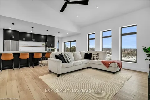 505 DURHAM St, Brockton, ON N0G 2V0