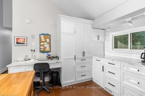 177 ISTHMUS BAY Rd, Northern Bruce Peninsula, ON N0H 1W0