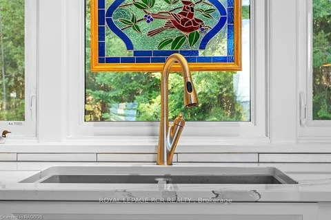 177 ISTHMUS BAY Rd, Northern Bruce Peninsula, ON N0H 1W0