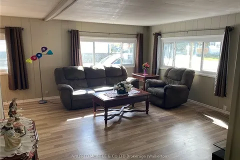 20 CARDINAL St, Brockton, ON N0G 2V0