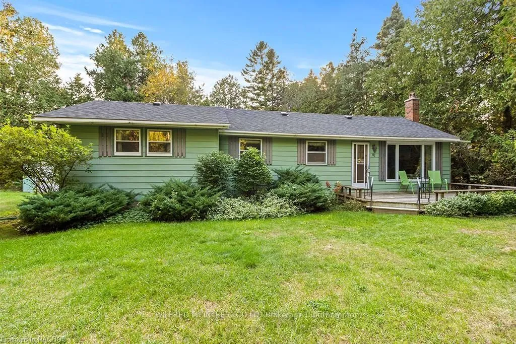 81 3RD St, Saugeen Shores, ON N0H 2L0