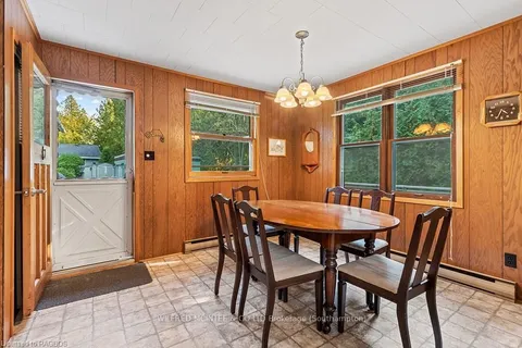 81 3RD St, Saugeen Shores, ON N0H 2L0