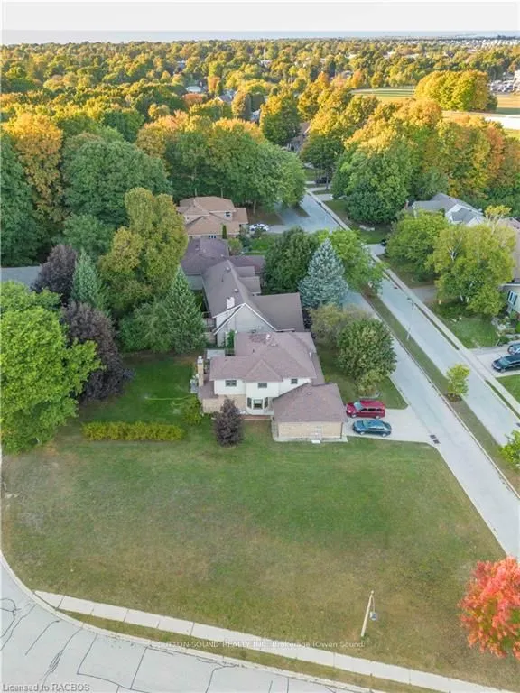 428 QUEEN&apos;S BUSH Rd, Saugeen Shores, ON N0H 2C4